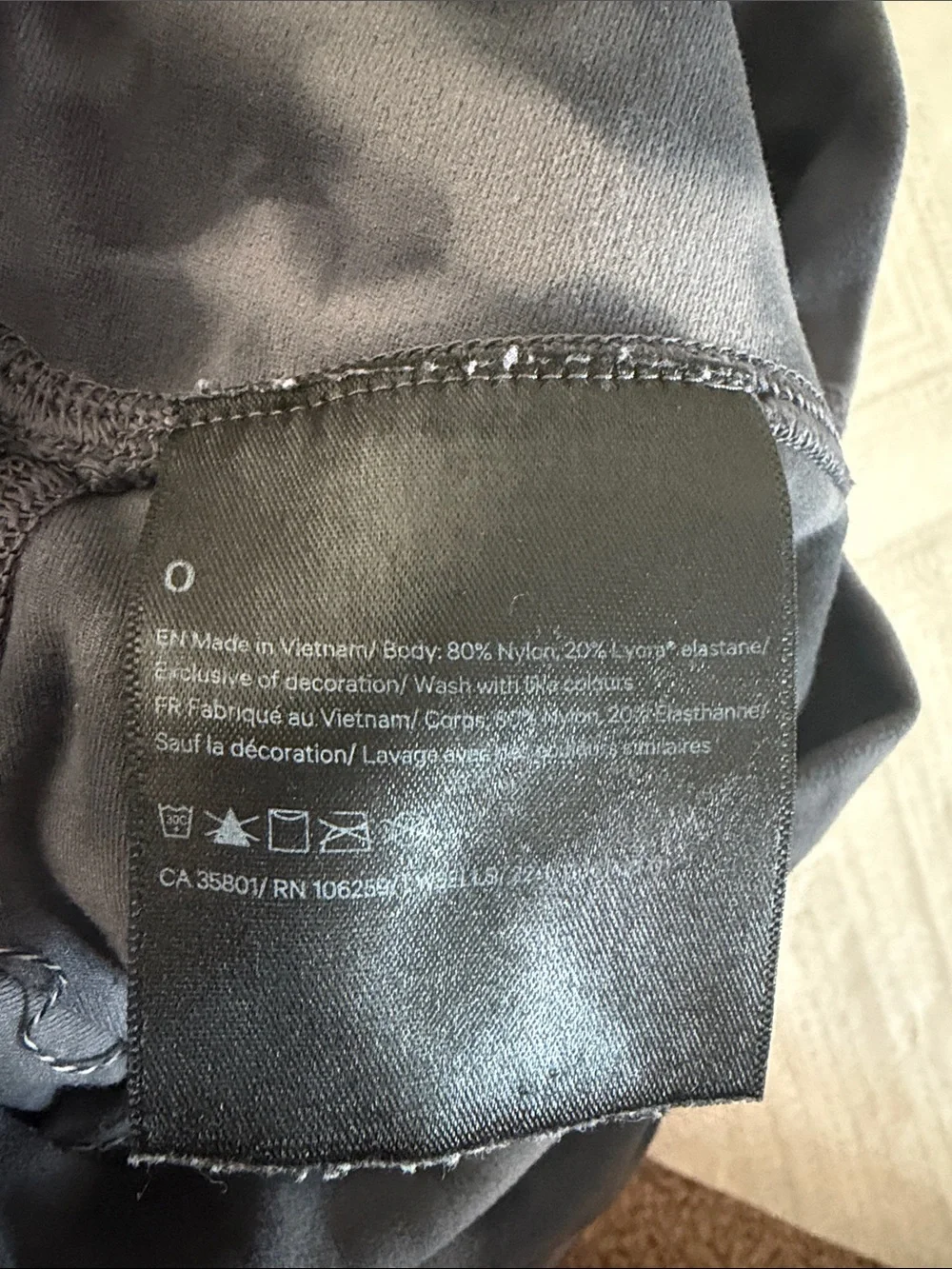 Lululemon Women’s Size 0 Gray Black Tie Dye Splatter High Rise Leggings
